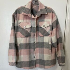 Cozy Plaid Utility Jacket in Pink and Gray Sz. M